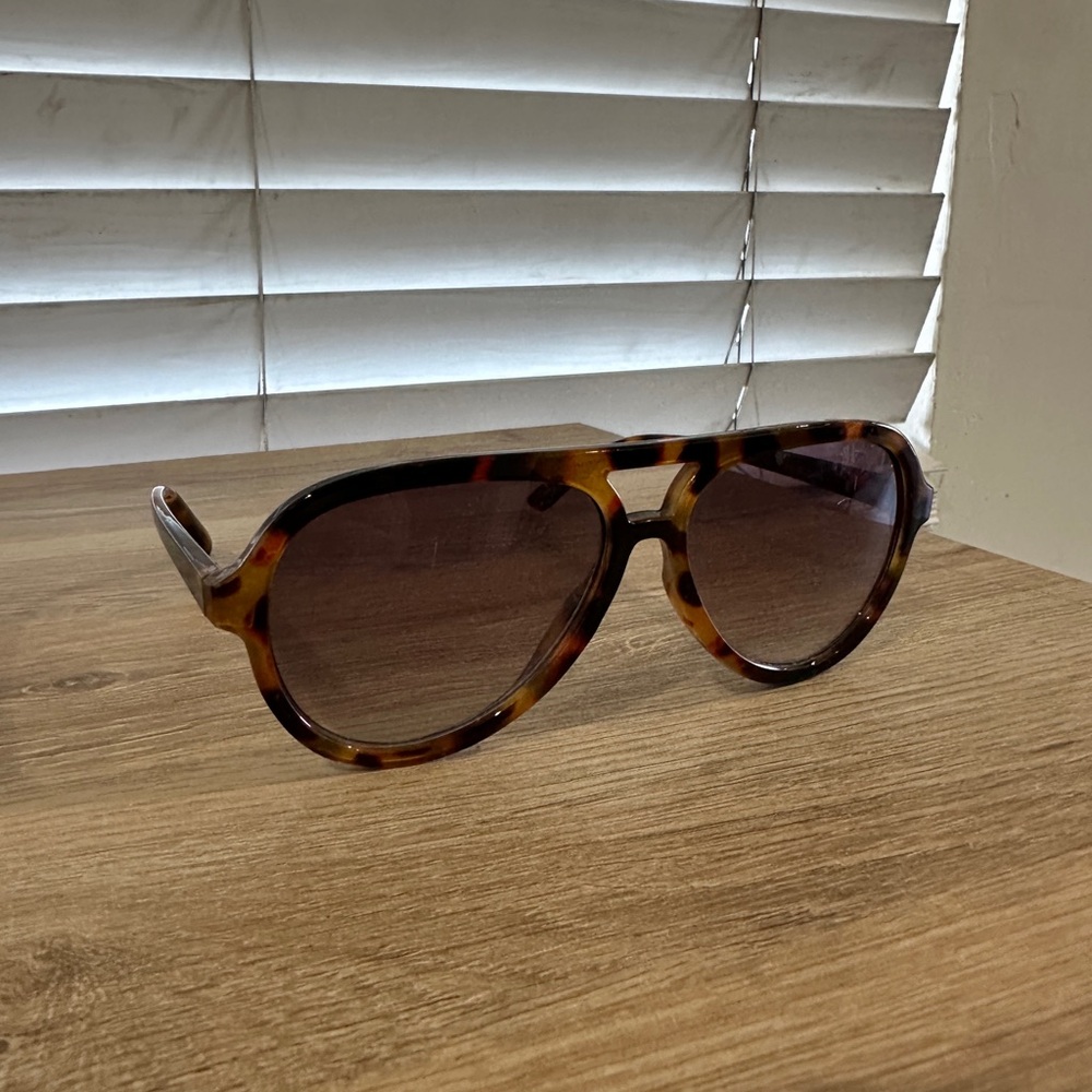 Tortoise Shell Aviator Sunglasses